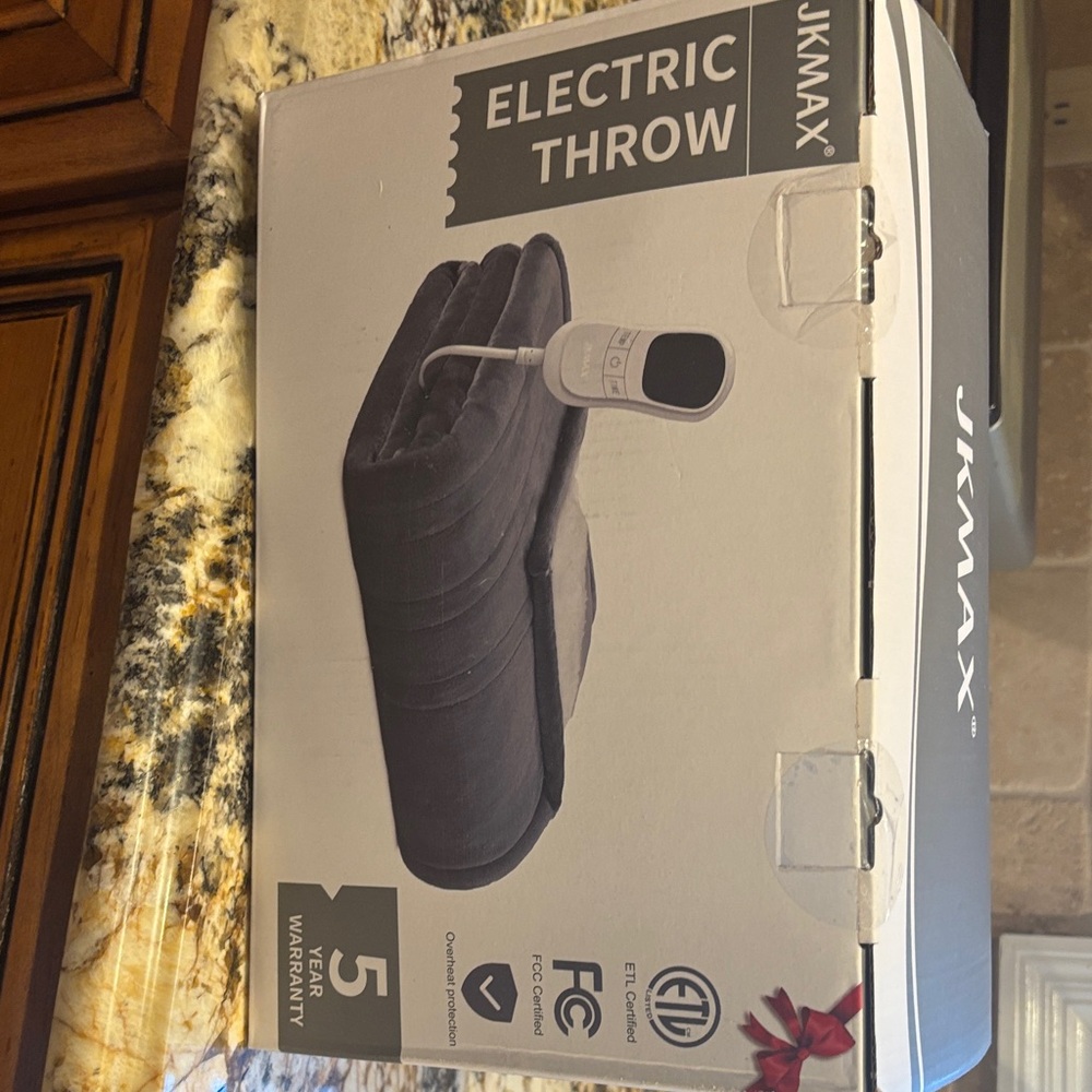 Electric Family Electric Throw - Gray